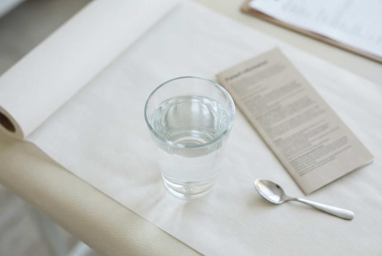 Editorial illustration for Wasser trinken vor dem Zuckertest: Was ist erlaubt?